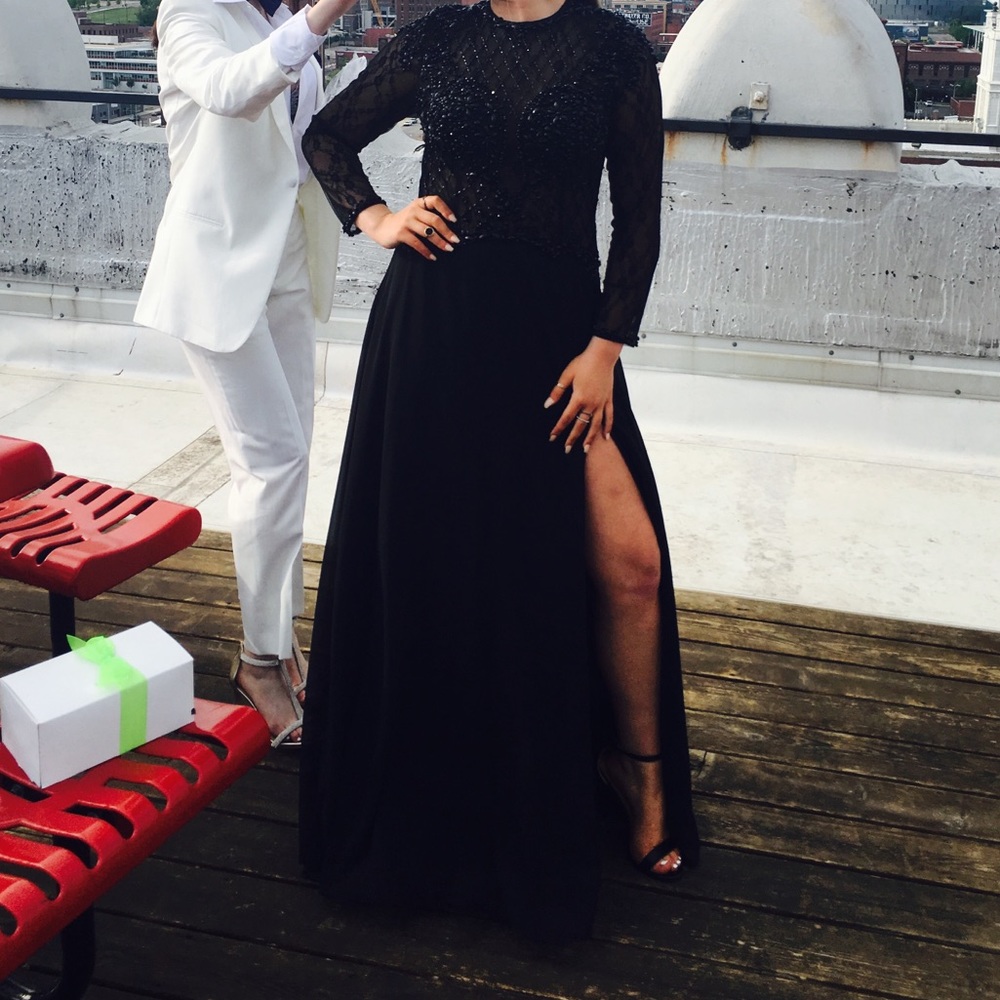 Black Prom dress!